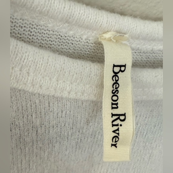 Ladies Size Small Casual Tie Front Knit Top - Picture 3 of 4